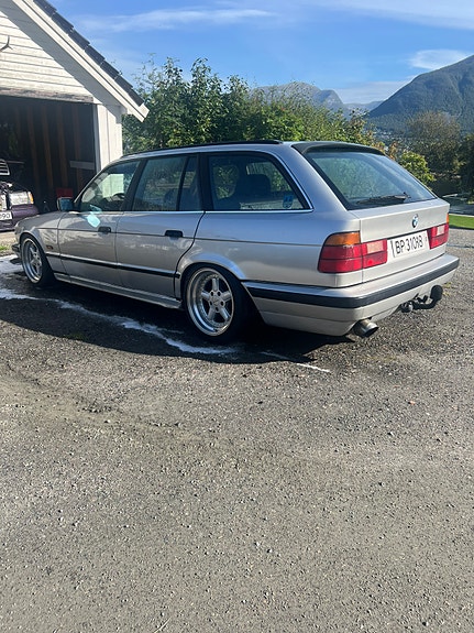 BMW 525tds 6 of 24