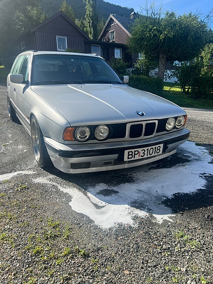 BMW 525tds 2 of 24
