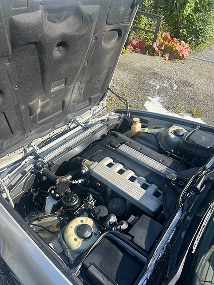 BMW 525tds 9 of 24