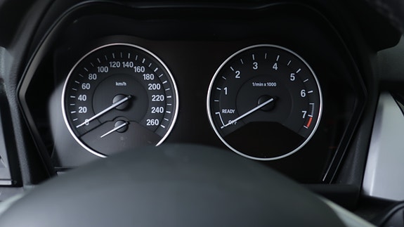 BMW 225xe 12 of 30