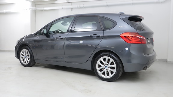 BMW 225xe 6 of 30