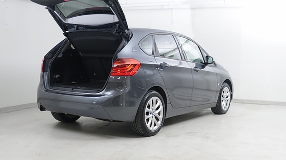 BMW 225xe 25 of 30