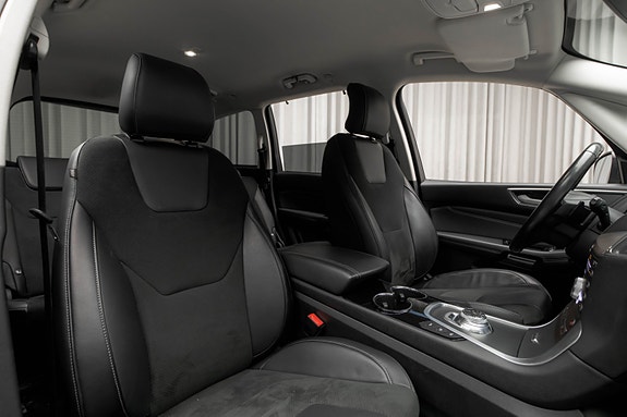 Ford Galaxy 15 of 28