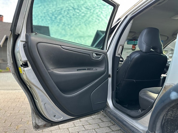 Volvo XC70 23 of 30