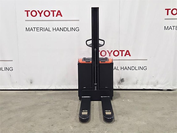 Toyota SWE080L 3 of 4