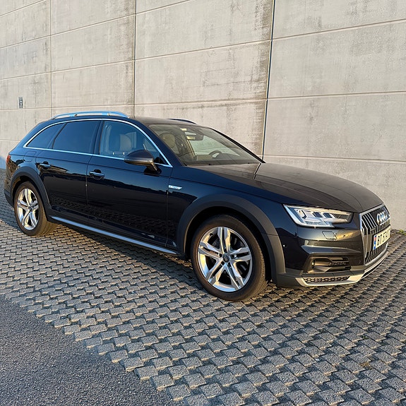 Audi A4 allroad 2 of 29