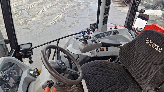 Valtra 134 A 11 of 13