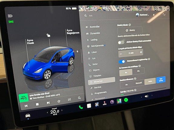 Tesla Model Y 26 of 30
