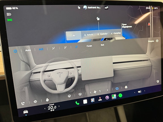 Tesla Model Y 23 of 30