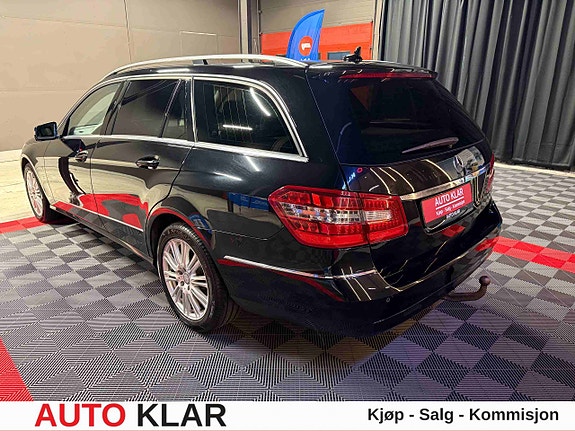 Mercedes-Benz E250 4 of 30