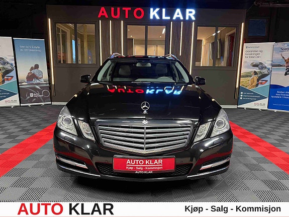 Mercedes-Benz E250 2 of 30