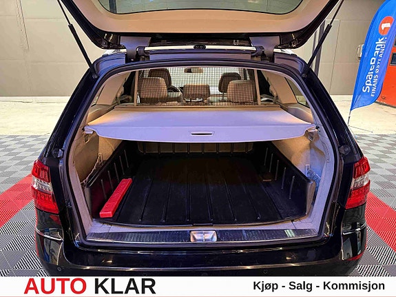 Mercedes-Benz E250 11 of 30