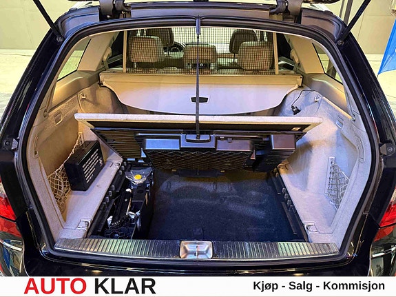 Mercedes-Benz E250 14 of 30