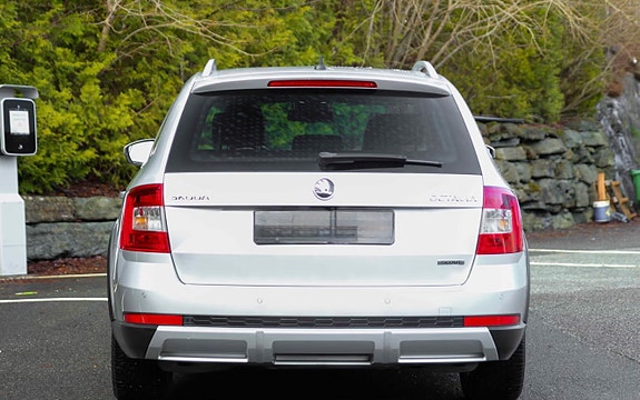 Skoda Octavia Scout 8 of 30