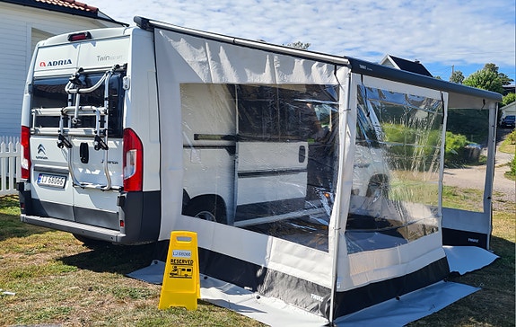 Adria Twin 600 STP 13 of 30