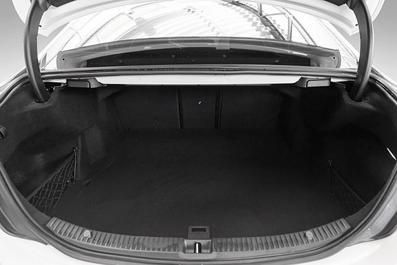 Mercedes-Benz C63 25 of 28