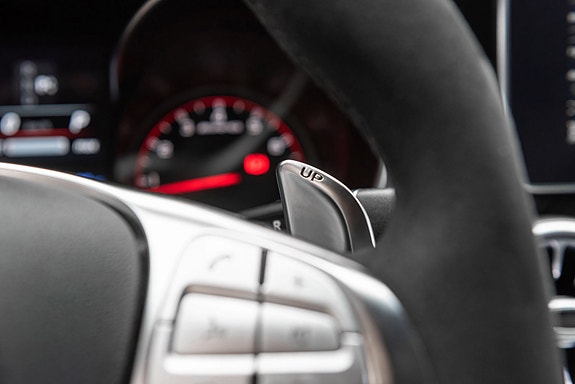 Mercedes-Benz C63 17 of 28