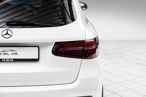Mercedes-Benz GLC 10 of 30