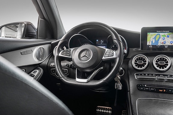 Mercedes-Benz GLC 16 of 30
