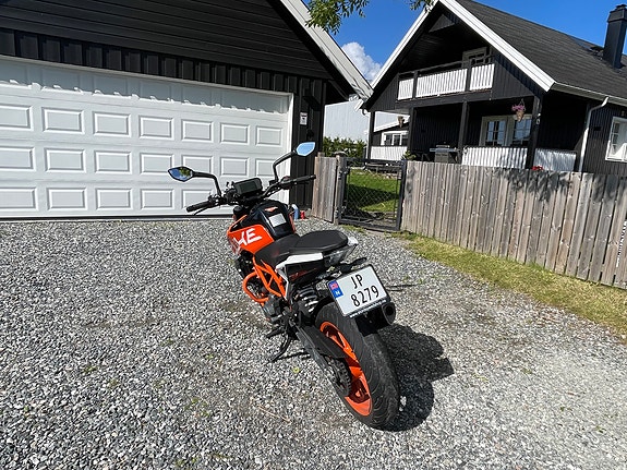 KTM 390 Duke 4 of 10