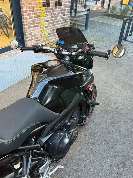 Yamaha MT-09 5 of 8