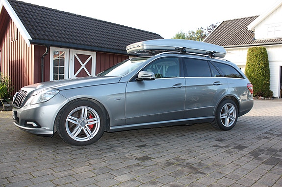 Mercedes-Benz E350 d 2 of 12