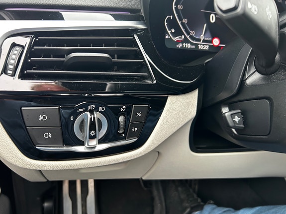 BMW 530e 13 of 30