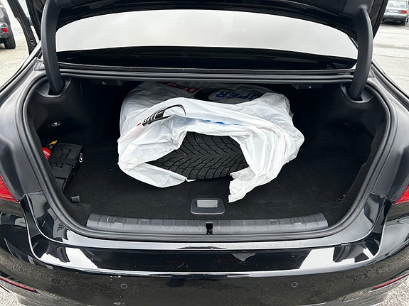 BMW 530e 28 of 30