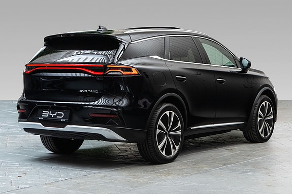 BYD Tang 7 of 30