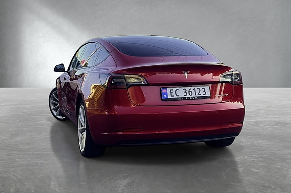 Tesla Model 3 9 of 24
