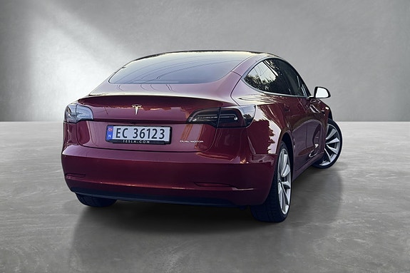 Tesla Model 3 8 of 24