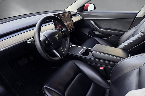 Tesla Model 3 10 of 24