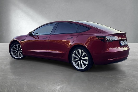 Tesla Model 3 7 of 24