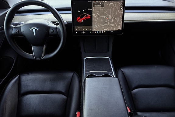 Tesla Model 3 16 of 24