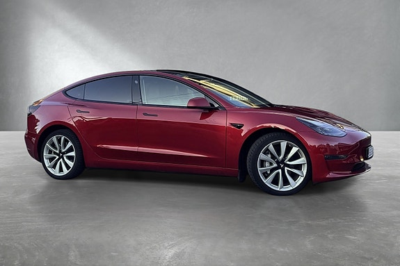 Tesla Model 3 4 of 24