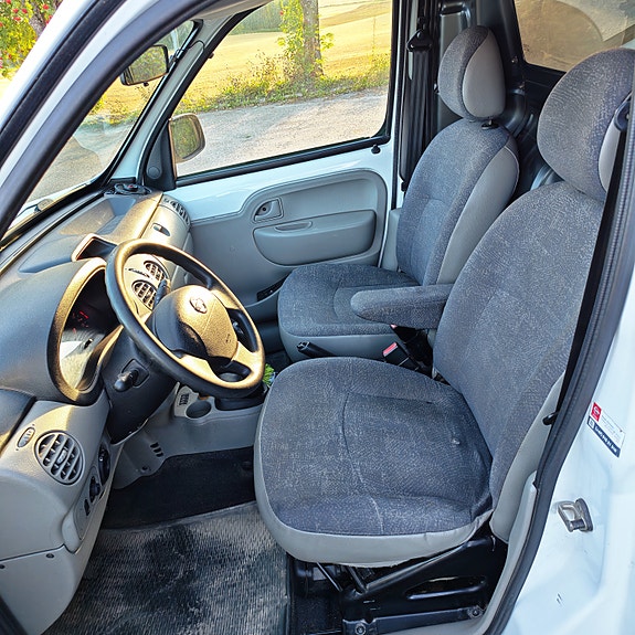 Nissan Kubistar 9 of 12