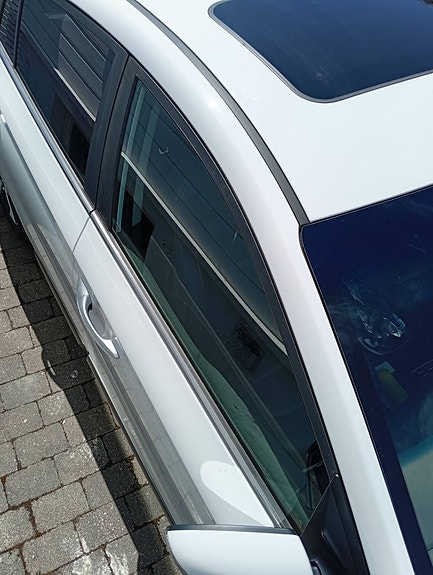 Hyundai IONIQ 4 of 14