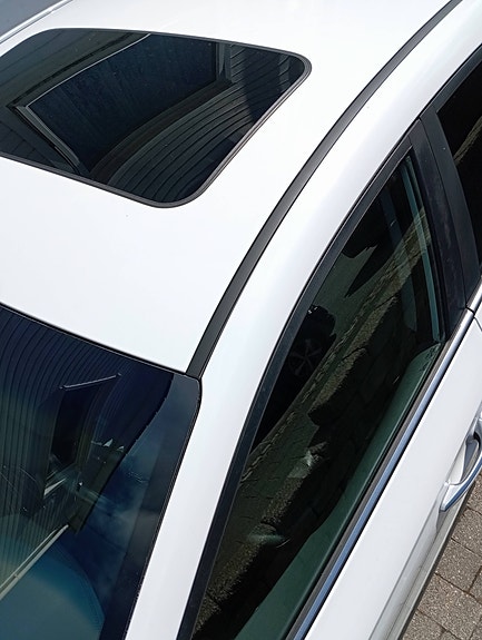 Hyundai IONIQ 2 of 14