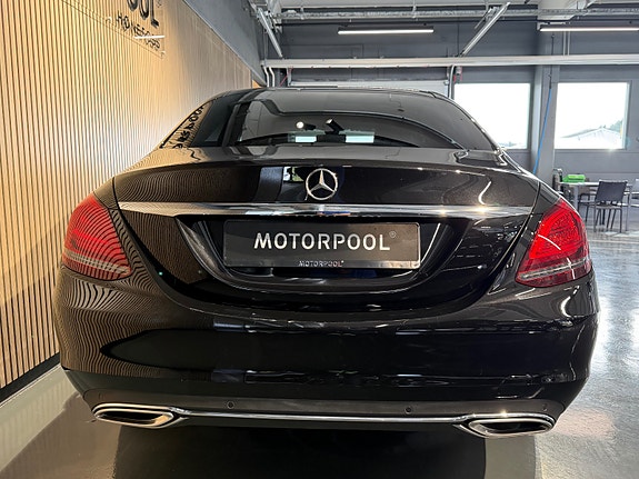 Mercedes-Benz C200 5 of 23