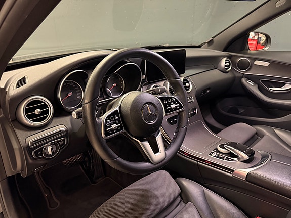 Mercedes-Benz C200 9 of 23