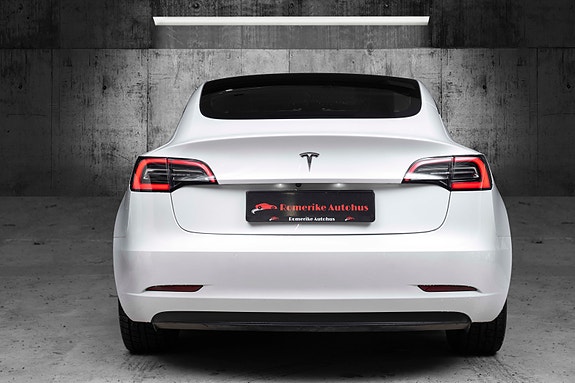 Tesla Model 3 7 of 25
