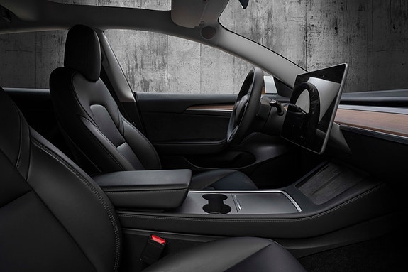 Tesla Model 3 16 of 25