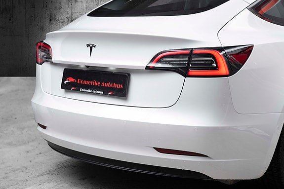 Tesla Model 3 6 of 25