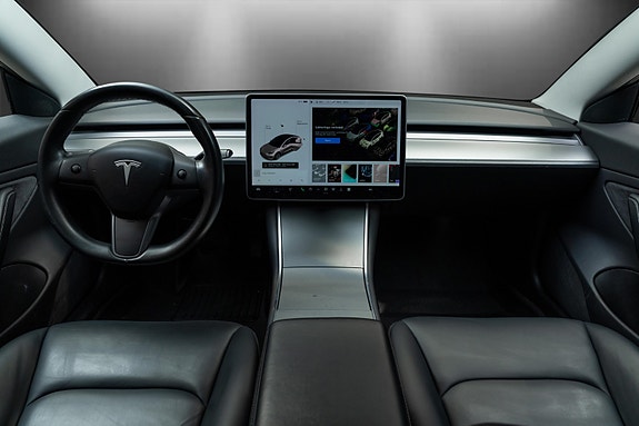 Tesla Model 3 17 of 30