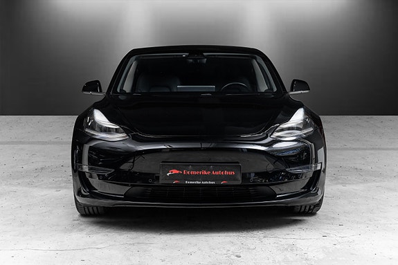 Tesla Model 3 4 of 30