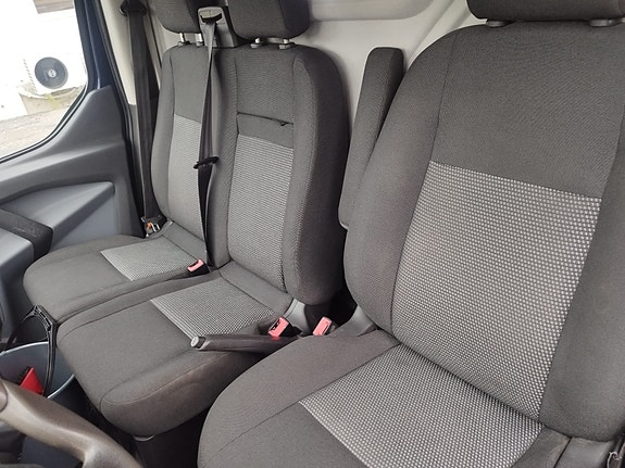 Ford Transit Custom 17 of 22
