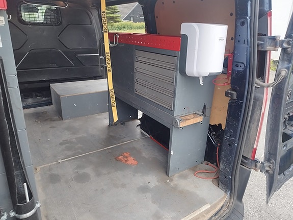 Ford Transit Custom 8 of 22
