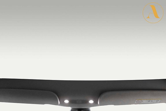 Tesla Model Y 17 of 30
