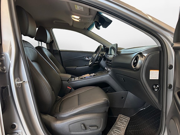 Hyundai Kona 15 of 30