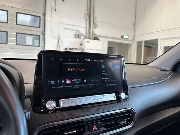 Hyundai Kona 28 of 30
